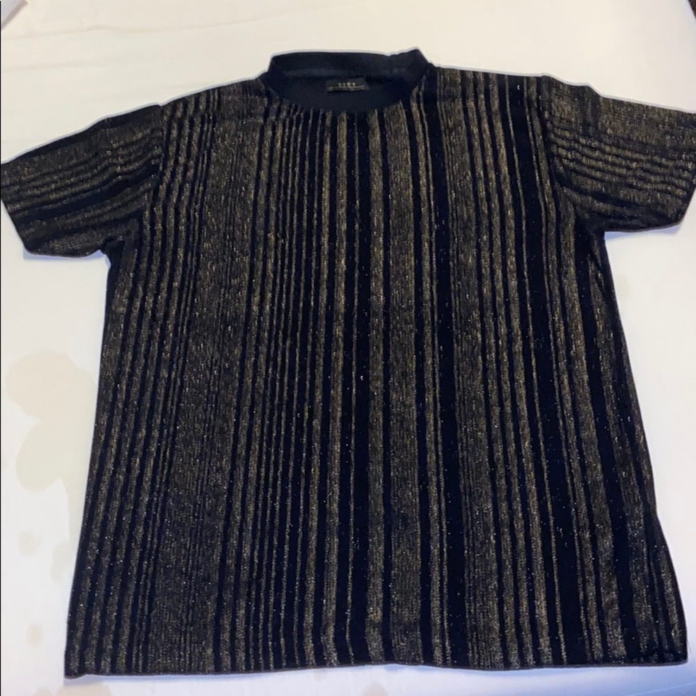 ZARA MENS BLACK AND GOLD T SHIRT MEDIUM